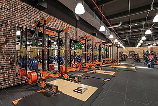 Weight benches with weights at the Gold's Gym fitness centre in Jena.