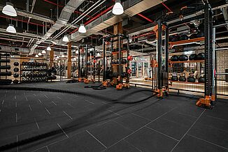 Training area in Jena at the Gold's Gym sports studio.